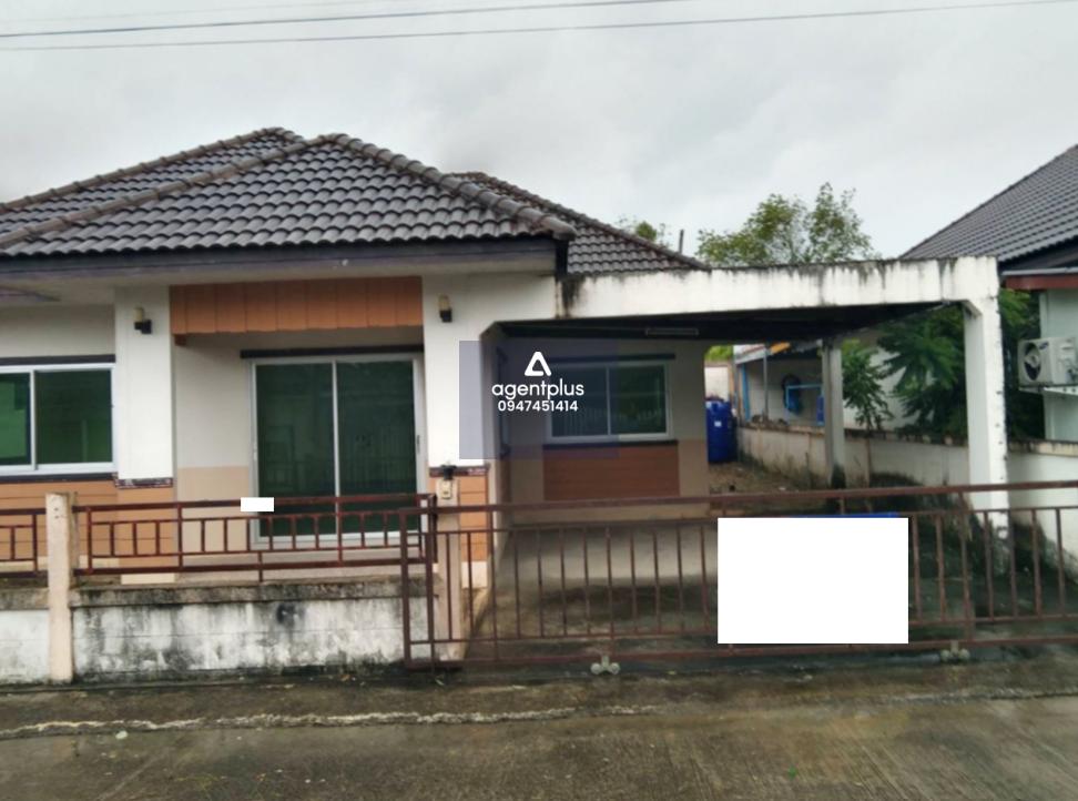 โครงการสมาร์ทแลนด์ กรีนพาร์ค บ้านเดี่ยวชั้นเดียว ทำเลดีใกล้ถนนมาบยางพร - บ่อวิน มีถนนคอนกรีตเสริมเหล็กตัดผ่านทางเข้า อยู่ในแหล่งชุมชนผู้คนอาศัย สาธารณูปโภคครบ การคมนาคมสะดวก