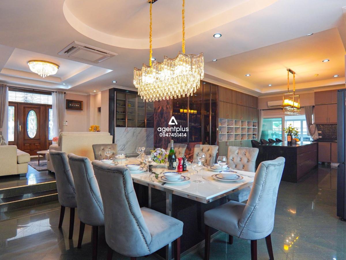 ขายบ้านพูลวิลล่ามีสระว่ายน้ำส่วนตัว ติดโรงเรียนนานาชาติ ธาราพัฒนา หมู่บ้านเซ็นทรัล ปาร์ค ฮิลล์ไซด์ พัทยา