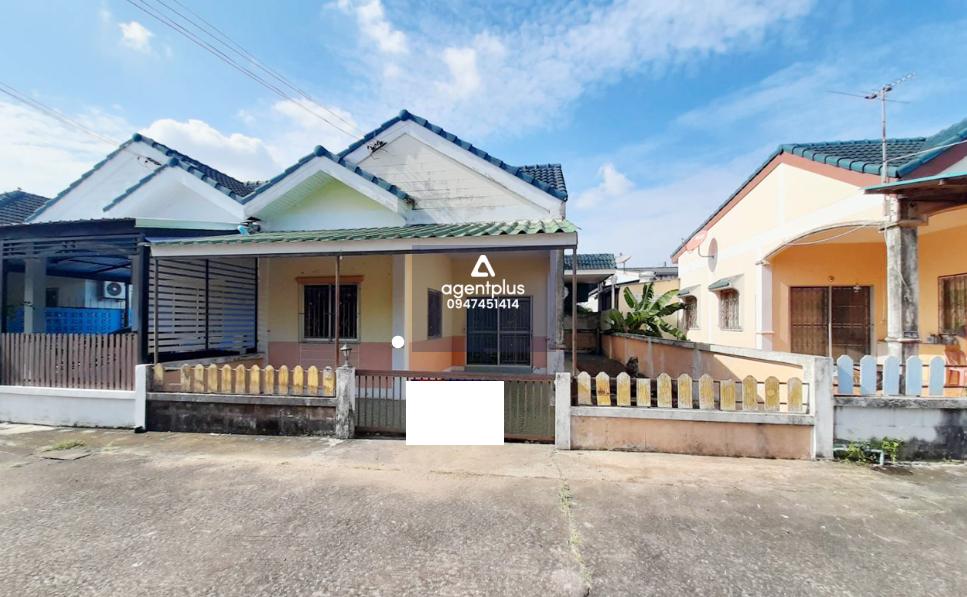 โครงการเปรมอนันต์ 2 บ้านแฝดชั้นเดียว การคมนาคมสะดวก มีถนนคอนกรีตเสริมเหล็กตัดผ่านทางเข้าทรัพย์ สาธารณูปโภคพื้นฐานครบ