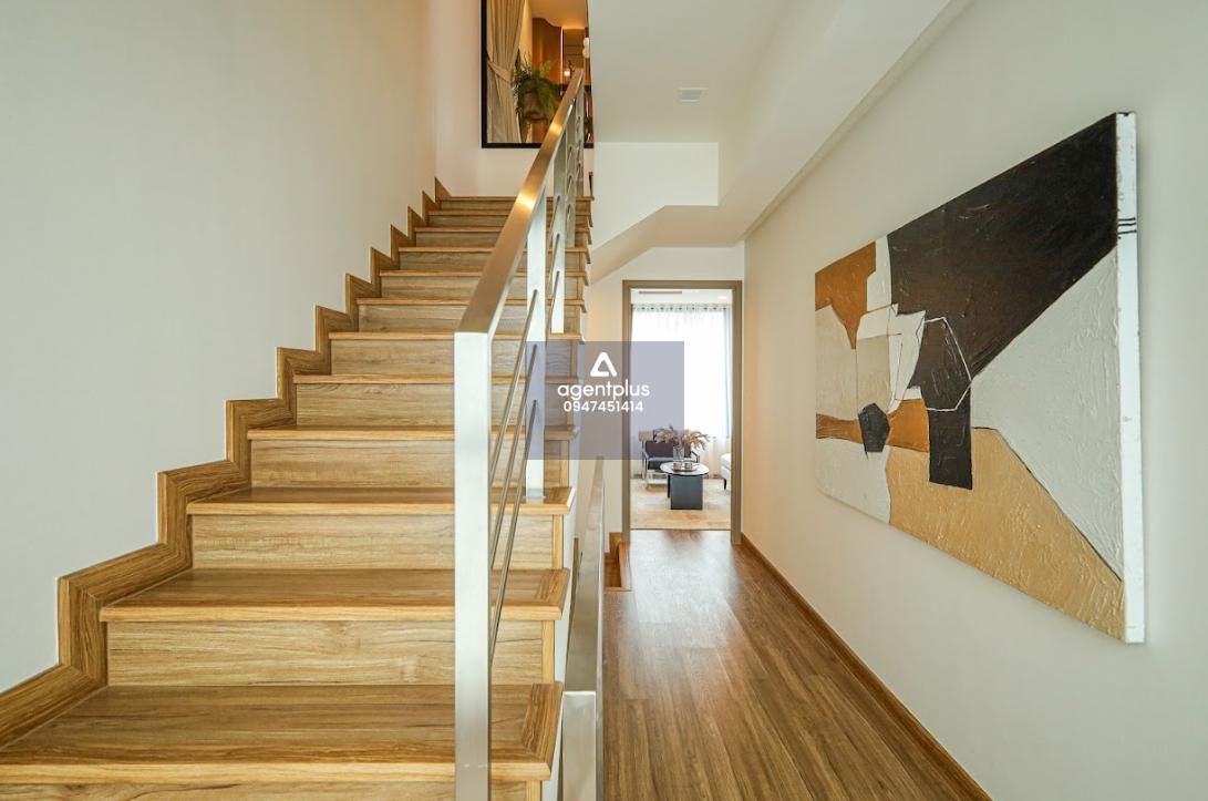 บ้านหรูที่ “สะท้อนตัวตนของคุณ” ผ่านดีไซน์พรีเมียม พร้อมฟังก์ชันครบครัน Zone A – บ้าน 4.5 ชั้น พร้อม Rooftop ราคาเพียง 15.5 ล้านบาท