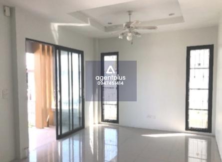 บ้านพื้นที่ใหญ่ หมู่บ้านอยู่สบาย ยู 12 ราคาคุ้มมาก