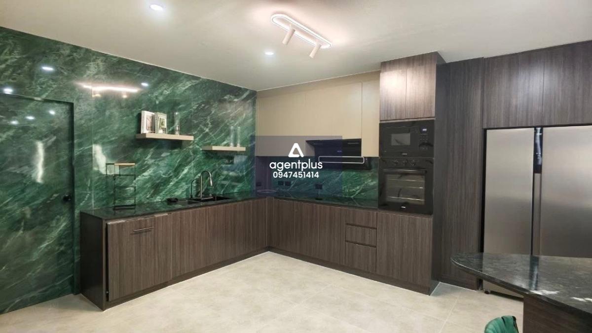 ขาย พูลวิลล่า บ้านหลังใหญ่ 5 ห้องนอน พื้นที่กว้าง เหมาะอยู่อาศัยหรือทำพูลวิลล่าเช่า