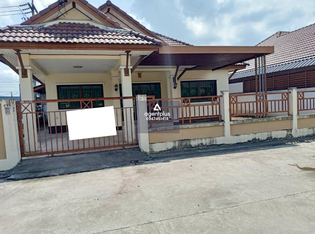 ศศิธร 26 ระยอง บ้านเดี่ยวชั้นเดียว (หลังมุม) ทำเลดี ติดถนน ตั้งอยู่ในแหล่งชุมชน