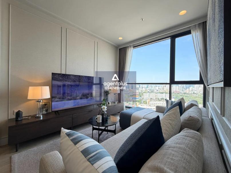 คอนโดหรู ดีไซน์พรีเมียม ห้องขนาดใหญ่ ฟังก์ชันครบ