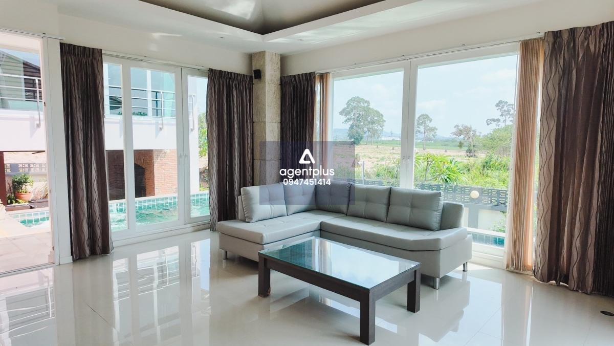 ให้เช่า พูลวิลล่า บ้านหลังใหญ่ ฟังก์ชันครบ Pet Friendly + สายปาร์ตี้ต้องชอบ