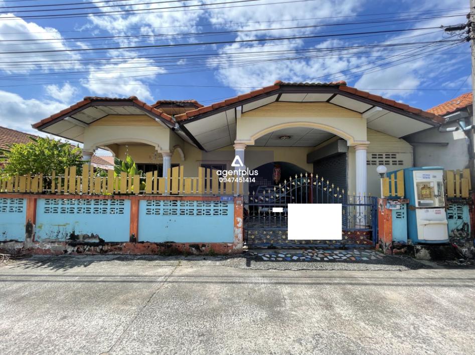 บ้านเดี่ยว ภูวรินทร์ ศรีราชา ทำเลดีใกล้ถนนฉะเชิงเทรา-สัตหีบ (ทล.331) แยกเข้าถนนสายอ่าวอุดม-ปากร่วมประมาณ 6.2 กม และตั้งอยู่ใกล้สิ่งอำนวยความสะดวก