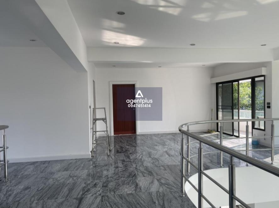 ขายบ้านเดี่ยว ชวนชื่น พาร์ควิลล์ ถนนกาญจนาภิเษก ติดทะเลสาบ บรรยากาศส่วนตัว เหมาะสำหรับอยู่อาศัยระดับพรีเมียม