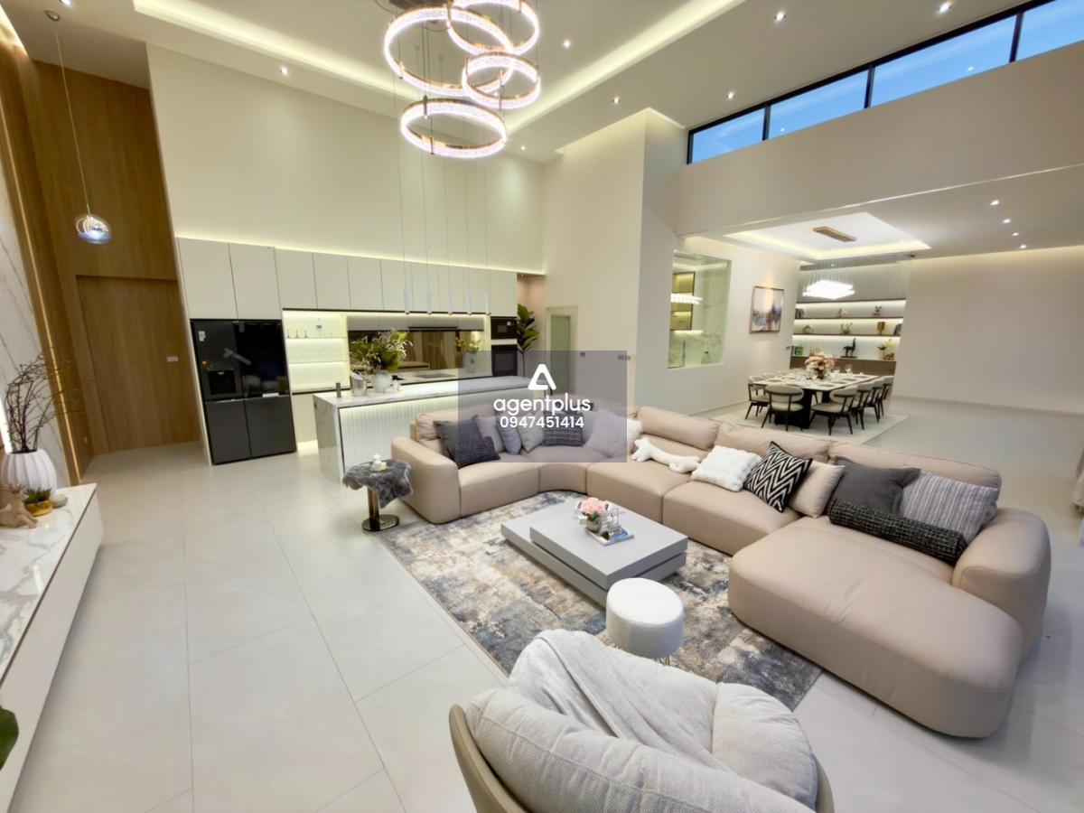 ขาย Luxury Pool Villa Pattaya พร้อมเข้าอยู่แล้ววันนี้ Fully Furnished ครบ จบในหลังเดียว