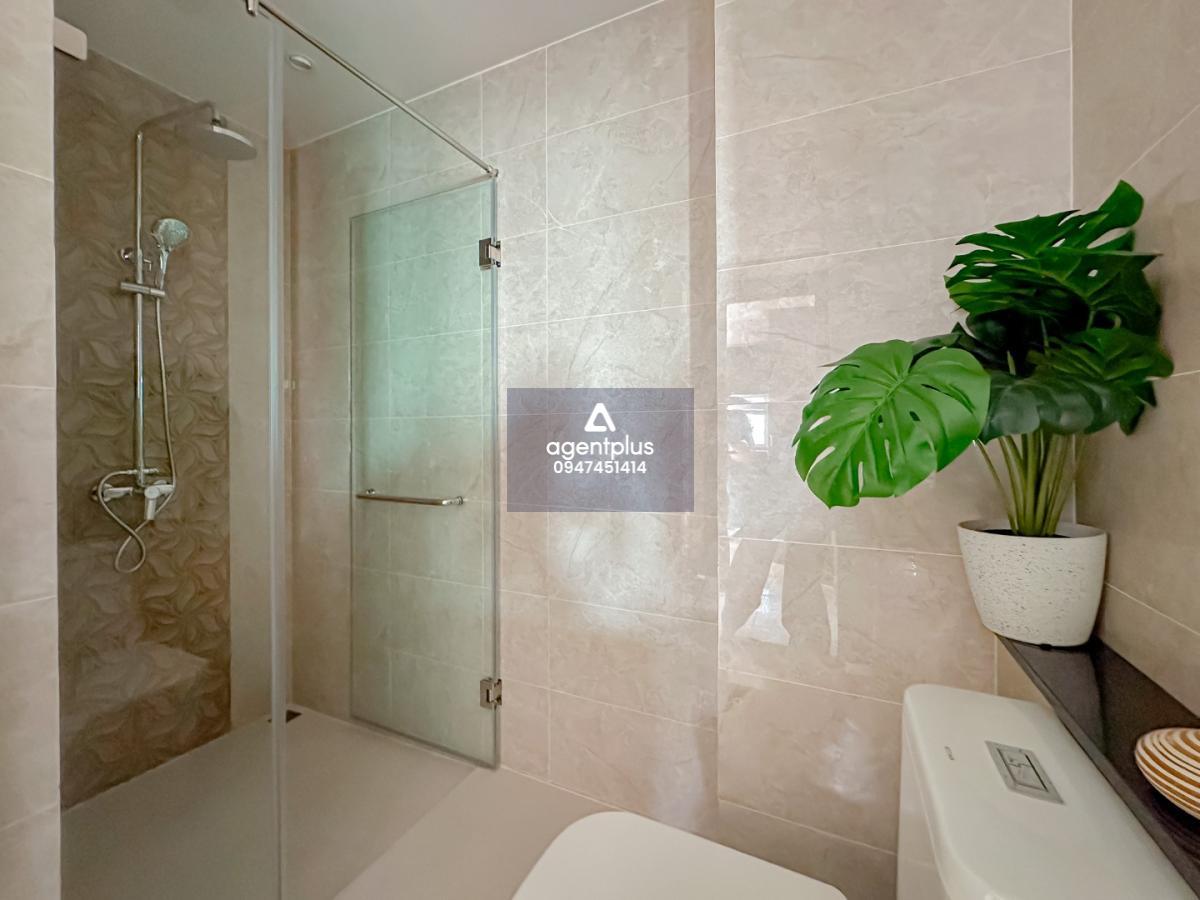 ขายคอนโดวิวทะเล เดอะ ริเวียร่า โอเชี่ยน ไดร์ฟ พร้อมอยู่