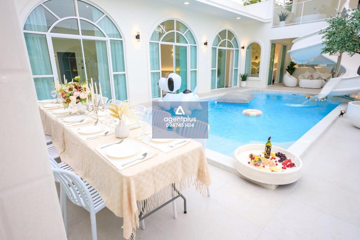 พูลวิลล่าหรู 9 ห้องนอน พัทยา ลงทุนคุ้ม มีผู้เช่ารองรับ