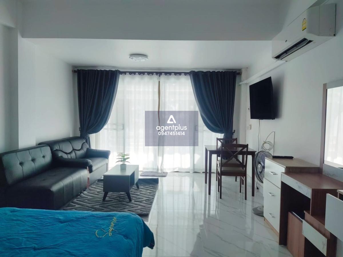 ให้เช่าคอนโดติดทะเลจอมเทียน ห้องสตูดิโอกว้าง เฟอร์ครบ