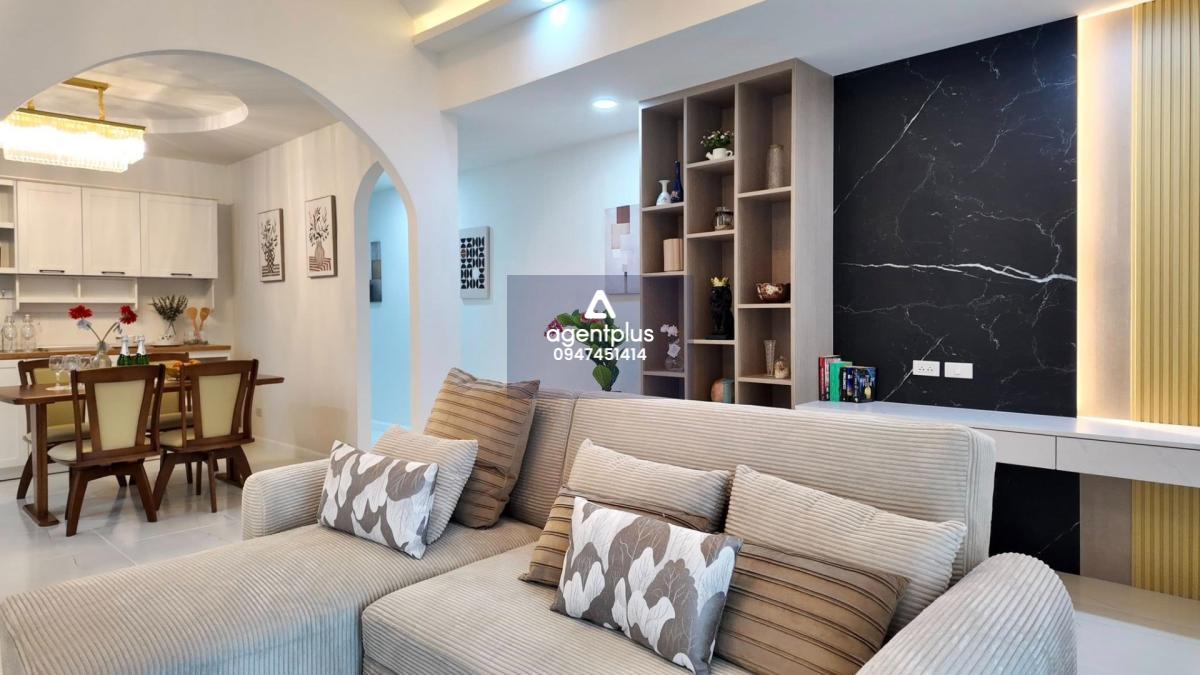 ขายบ้านเดี่ยวสร้างใหม่ พร้อมสวนหลังบ้าน พบสุข 2