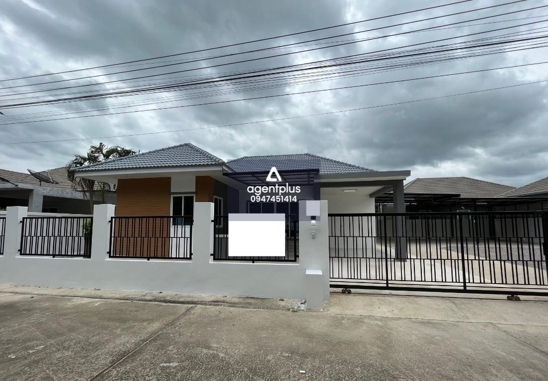 ขายบ้านเดี่ยว โครงการพรรณลดาฟ้าใส ราชบุรี ปรับปรุงใหม่ ทำเลที่สะดวกต่อการเดินทาง โดยสามารถเข้า-ออกได้จาก ถนนบ้านไร่วาสนาดี