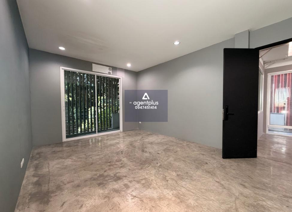 ให้เช่าโฮมออฟฟิต​ 3ชั้น ทำเลศักยภาพ ใจกลางพระราม 9​- เพชรบุรี​47​ ใกล้รพ.​ กรุงเทพ​ RCA