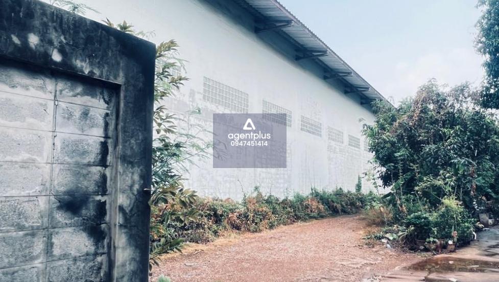 ขายที่ดินพร้อม อาคารโกดัง ติดถนนชัยฤกษ์