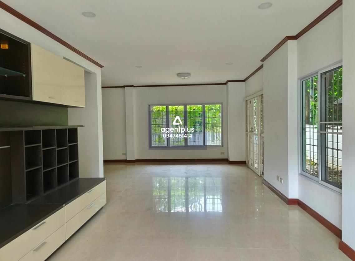 ขายบ้านเดี่ยว โครงการราชาวดี บางมด ปรับปรุงใหม่ บ้านเดี่ยว 2 ชั้น ทำเลดี การคมนาคมสะดวก เหมาะสำหรับครอบครัวที่ต้องการบ้านพร้อมอยู่ในย่านบางมด