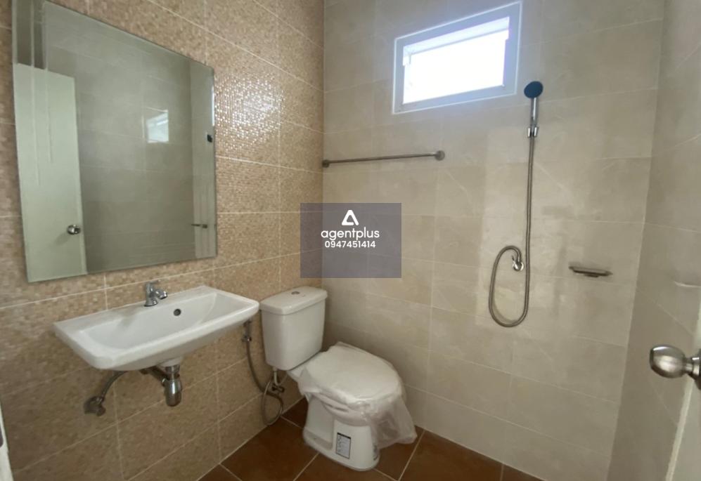 บ้านแฝดชั้นเดียว ห่างจากถนนสุขุมวิท (ทล.3) การคมนาคมสะดวก สาธารณูปโภคครบครัน โครงการอารยา