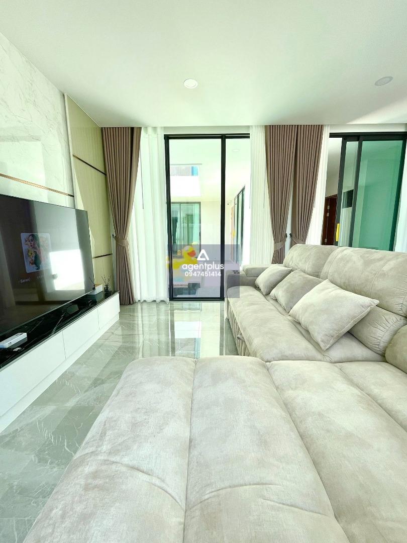 บ้านพูลวิลล่า สร้างเสร็จใหม่ ติดสนามกอล์ฟฟีนิกซ์ พัทยา 