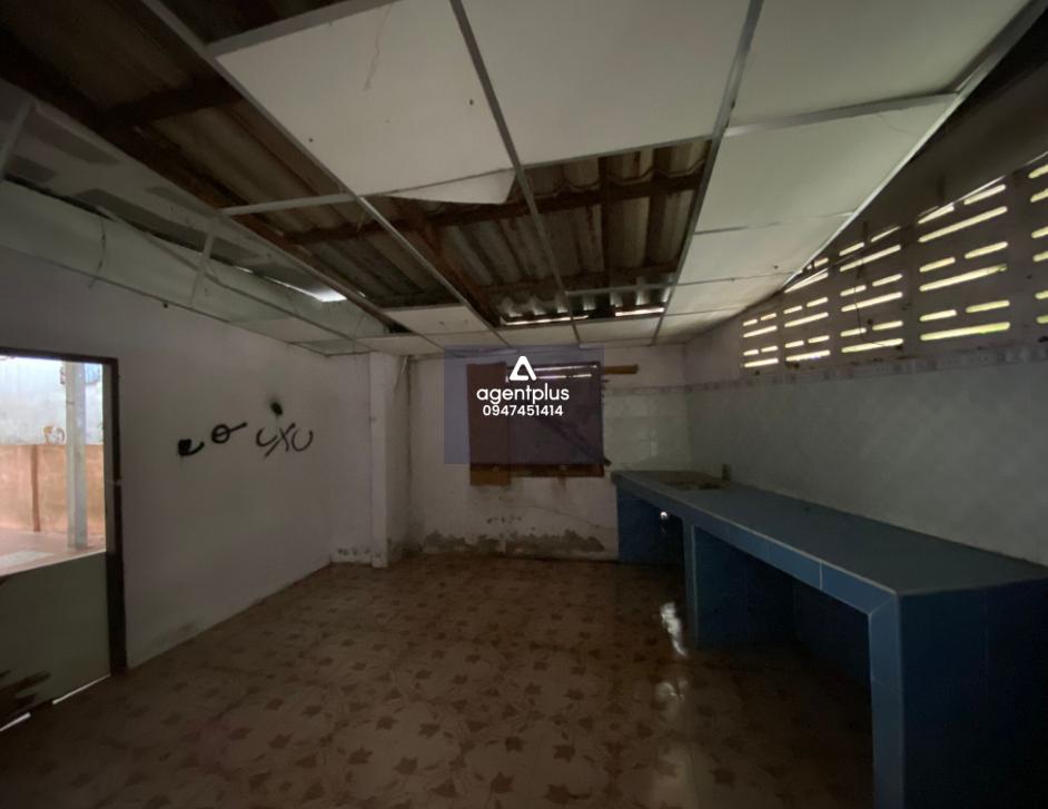 อาคารพาณิชย์ 2 ชั้น ทำเลดี ใกล้ถนนราษฎร์บำรุง ซอย 11 เดินทางสะดวก