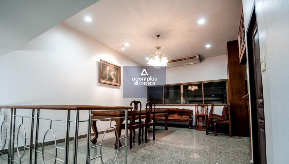 ขายโฮมออฟฟิศพร้อมที่ดินเปล่า ในโครงการ อัญมณี ลาดพร้าว 18 แยก 8