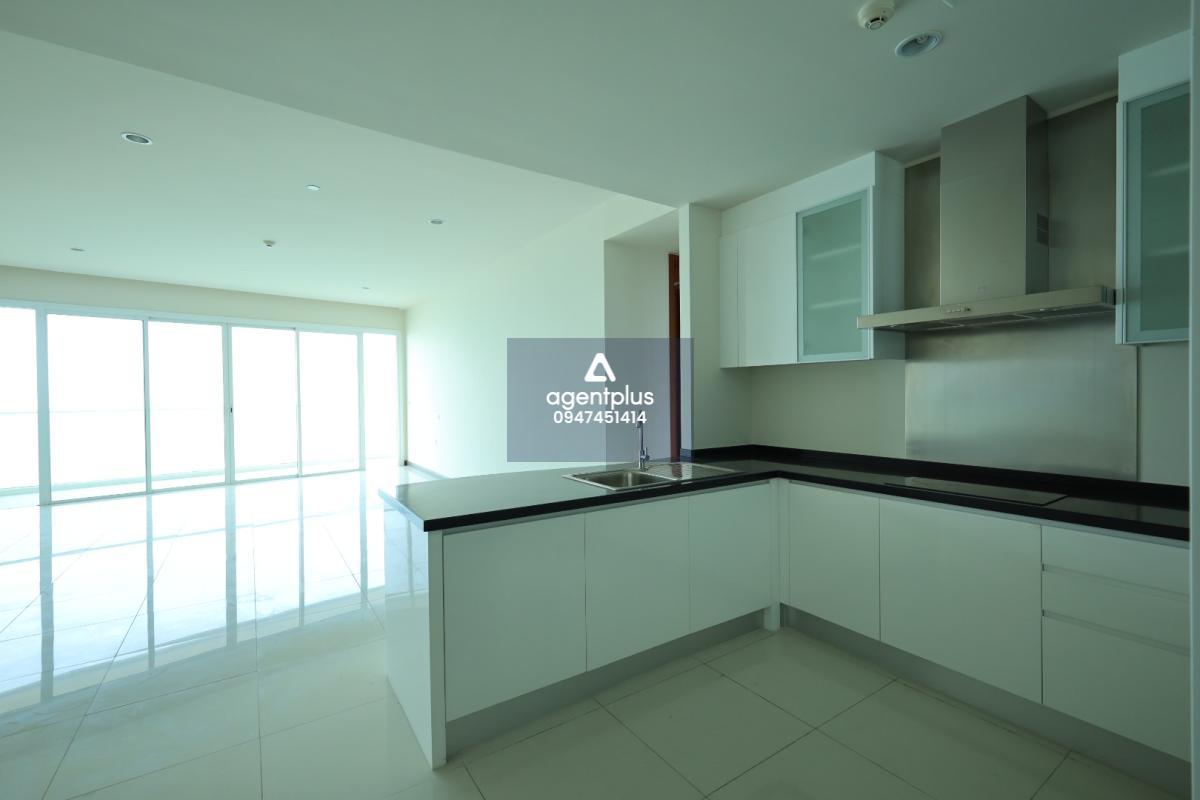 คอนโดวิวทะเล ชั้นสูง 2 ห้องนอน ขนาดพิเศษ 141.74 ตร.ม.