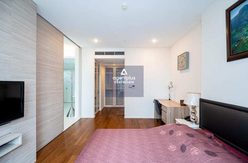 ขายคอนโดหรู เดอะ แบงค็อค สาทร  พร้อมอยู่ ทำเลดีใจกลางเมือง