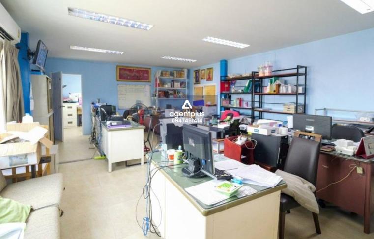 ขาย / แบ่งเช่า โกดังพร้อมออฟฟิศ ติดหมู่บ้านพฤกษาวิลล์ 11 ทำเลดี เดินทางสะดวก ใกล้ถนนนครอินทร์