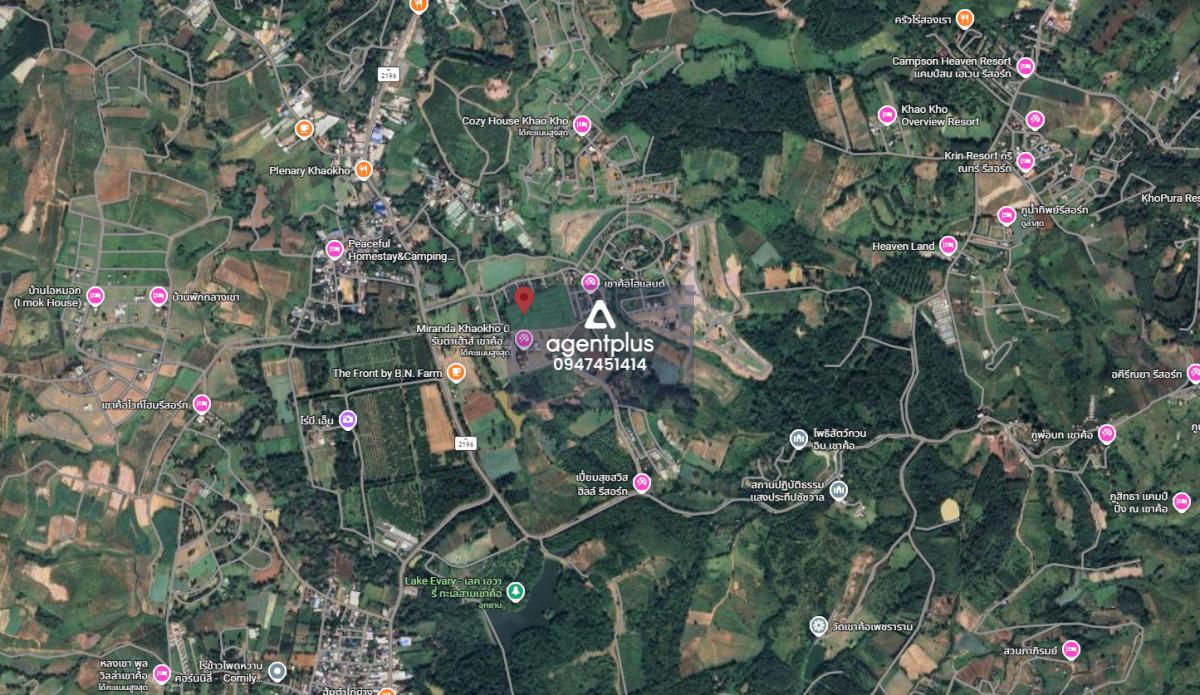 ที่ดินแปลงใหญ่(แปลงขวา)ล้อมรอบด้วยโครงการรีสอร์ท วิวภูเขา บลูไดมอนด์ เขาค้อ เพชรบูรณ์