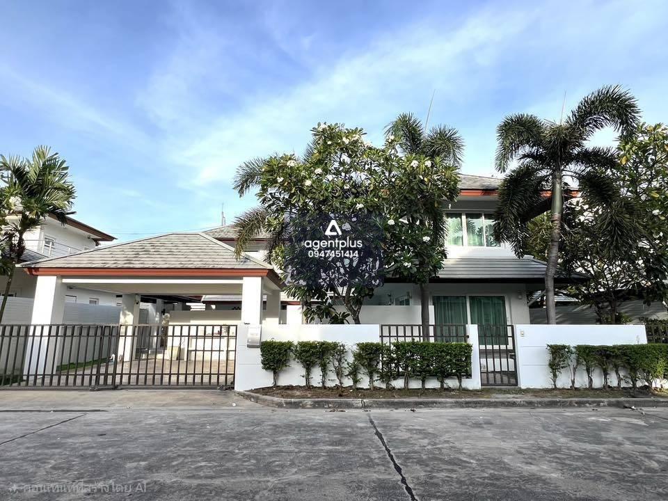 ขายพูลวิลล่าหรู รีโนเวทใหม่ – Sea Breeze Villa Pattaya (ติดทะเล)