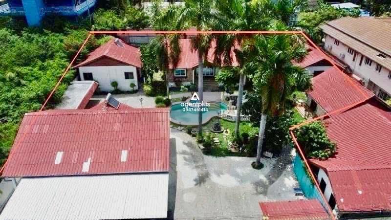 ขายที่ดินแปลงสวยในพระตำหนัก พร้อมบ้านพัก 5หลังและผู้เช่า ทำเลดีมาก ใกล้หาดสุดๆ