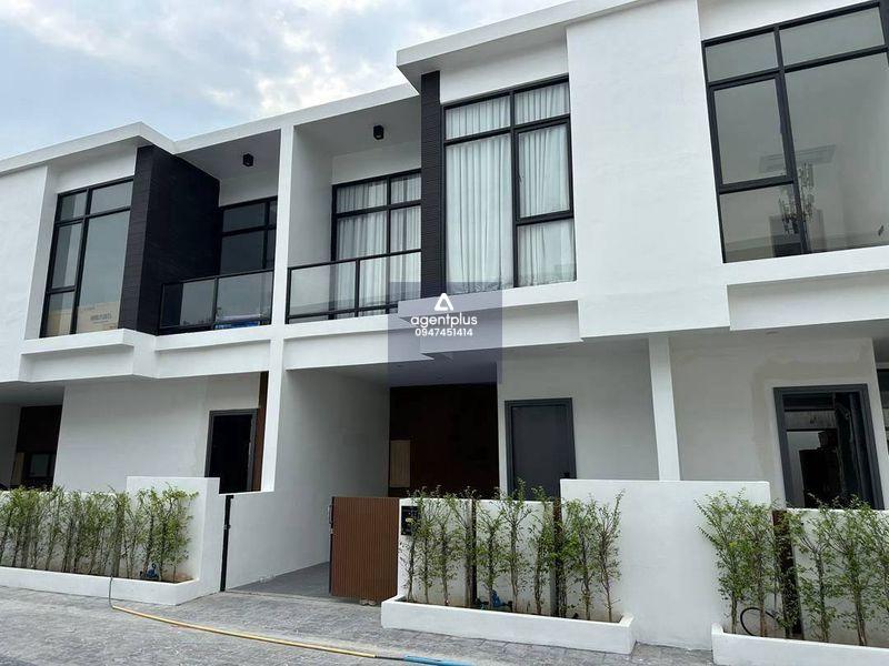 *วิลล่าพูลแอคเซสใหม่เอี่ยม Villa La Richie พัทยาเหนือ ใกล้โรงเรียนนานาชาติ