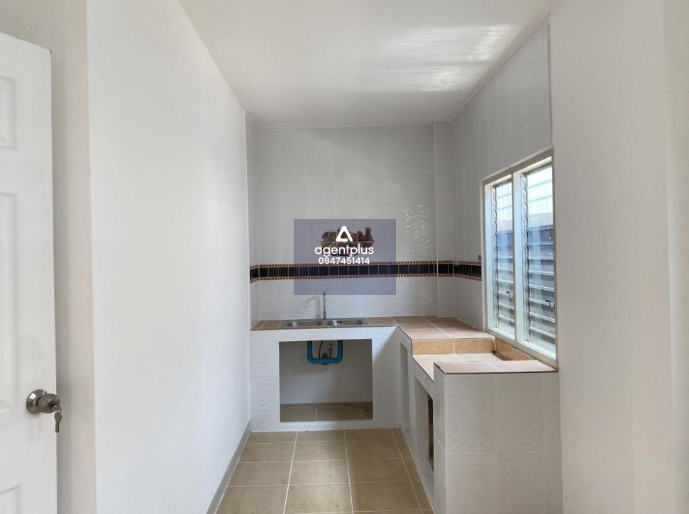 บ้านเดี่ยว 2 ชั้น โครงการเติมทรัพย์ บ้านฉาง ปรับปรุงใหม่ ทำเลดีติดถนนสายหลัก สุขุมวิท (ทล.3) และตั้งอยู่ในแหล่งชุุมชนผู้คนอาศัย