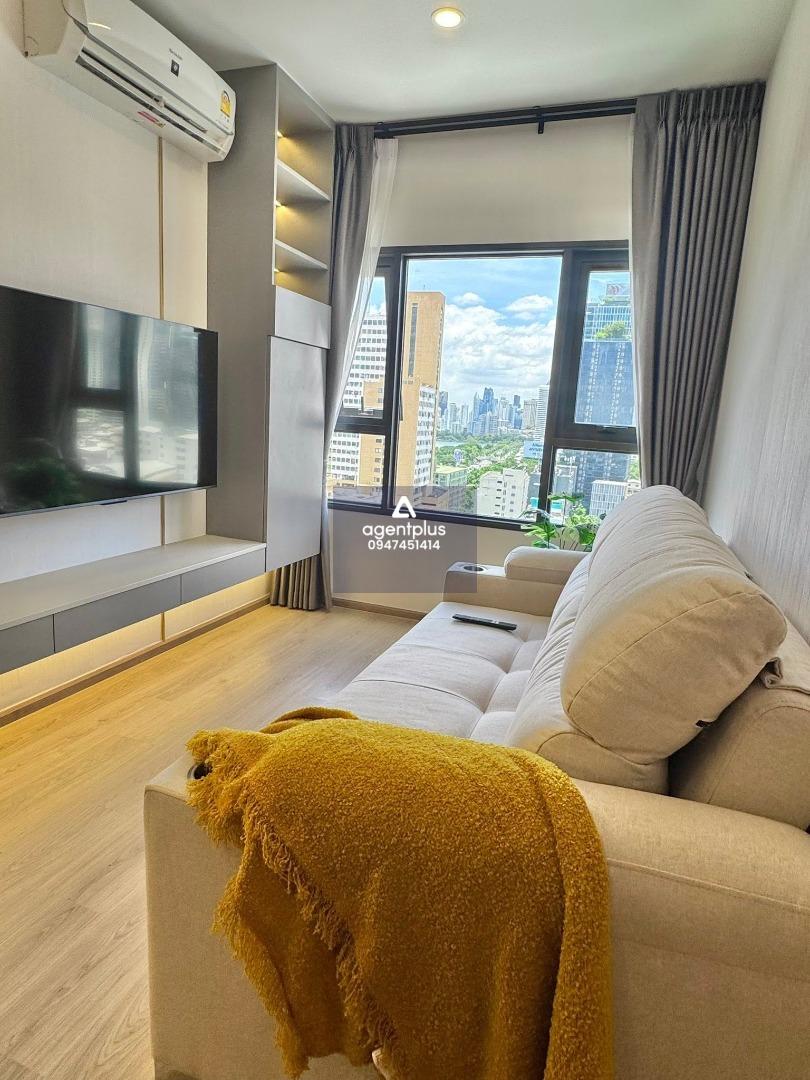  ให้เช่าคอนโด 1 ห้องนอน พระราม 4  ห้องใหม่ ชั้นสูง วิวสวนเบญจกิติและสุขุมวิท พร้อมอยู่