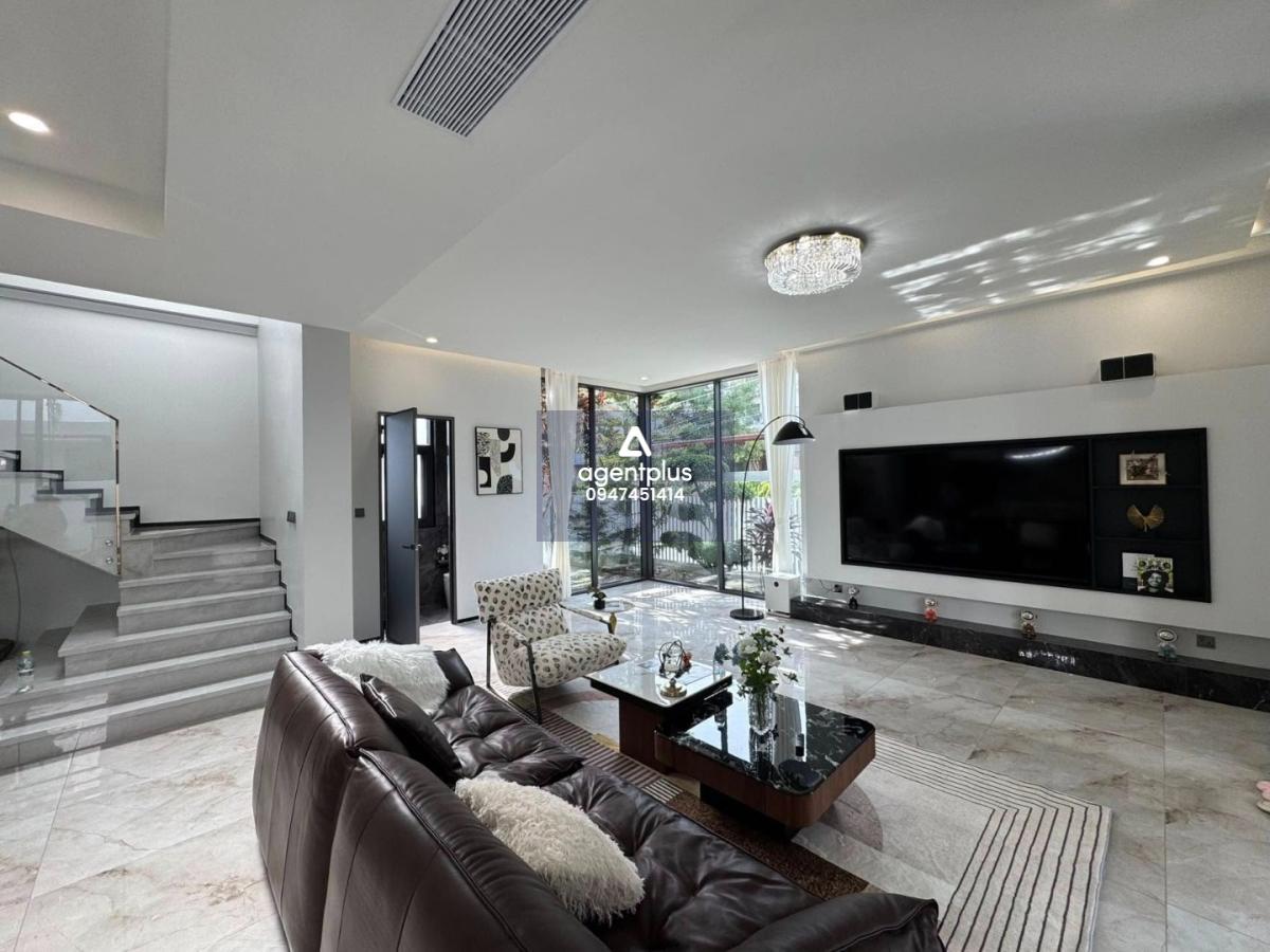 บ้านพูลวิลล่าสร้างใหม่ห่างชายหาดจอมเทียนเพียง 200 เมตร Gold coast pool villa พัทยา