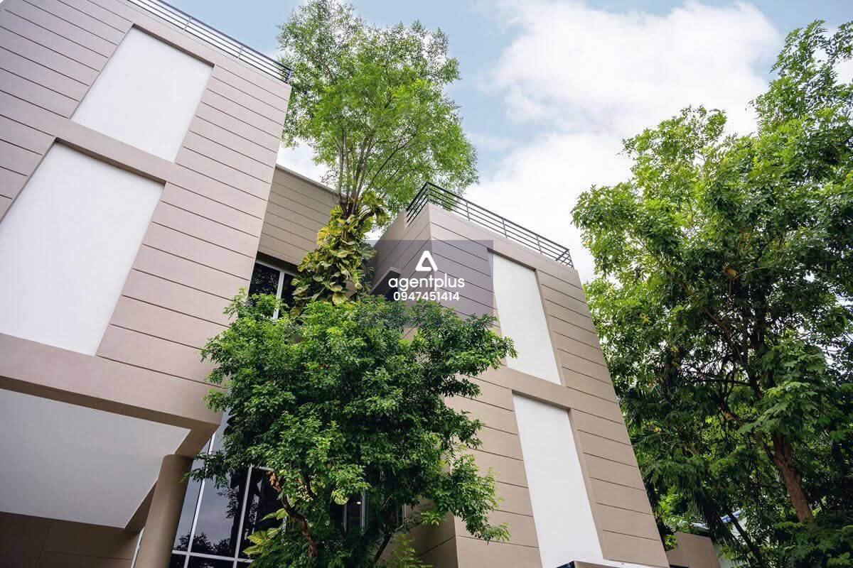 ขายบ้านเดี่ยวรีโนเวทใหม่ 3.5 ชั้น 5 ห้องนอน วิภาวดี พร้อมเข้าอยู่