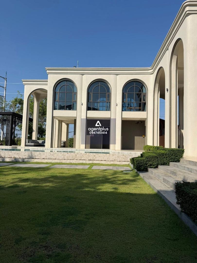 ขาย บ้านเดี่ยวหลังมุม พื้นที่ข้างบ้านเยอะมาก บรรยากาศดี เงียบสงบ  