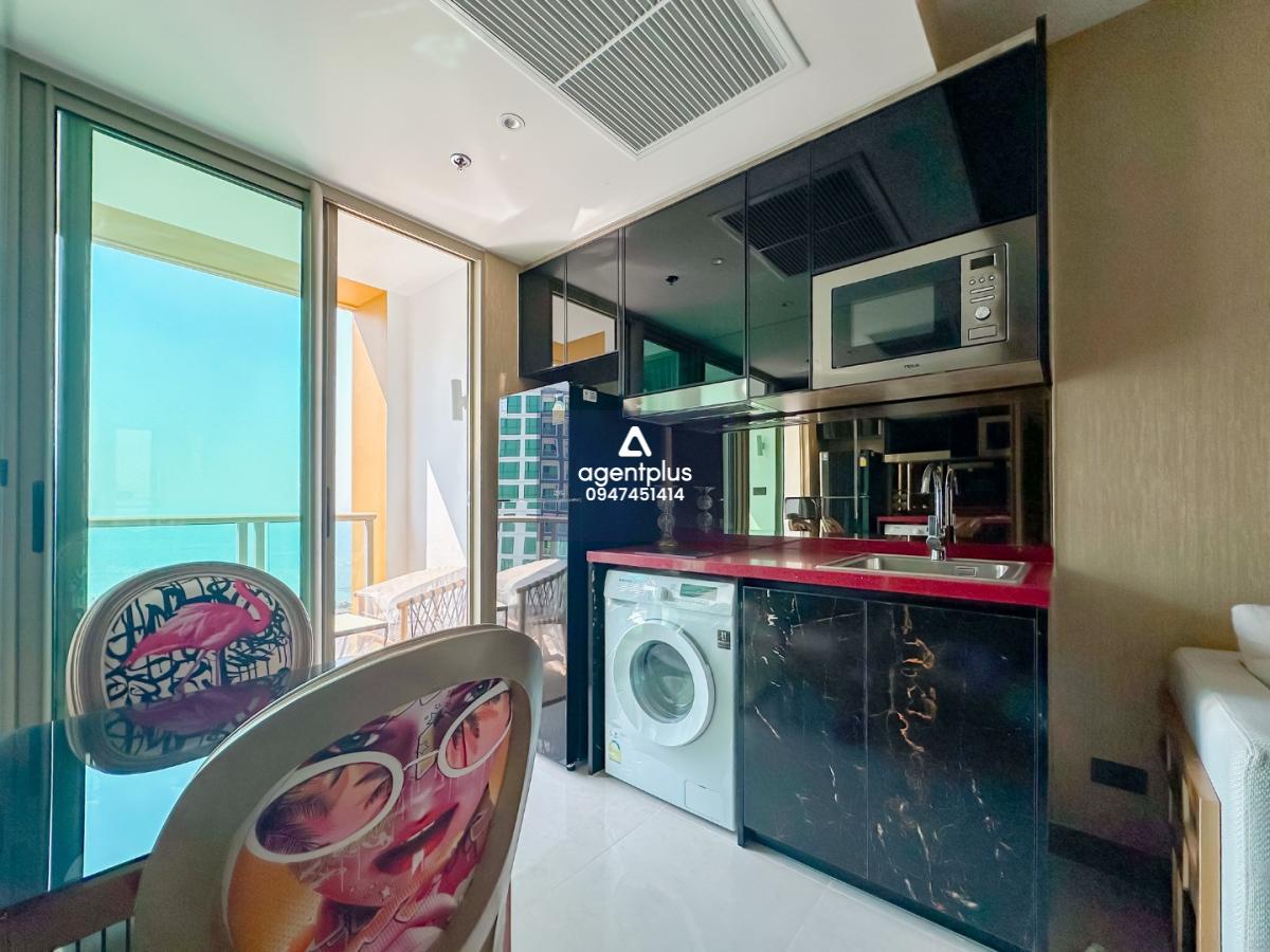 ขายคอนโดวิวทะเลฝั่งจอมเทียน เดอะ ริเวียร่า โอเชี่ยน ไดร์ฟ พร้อมอยู่