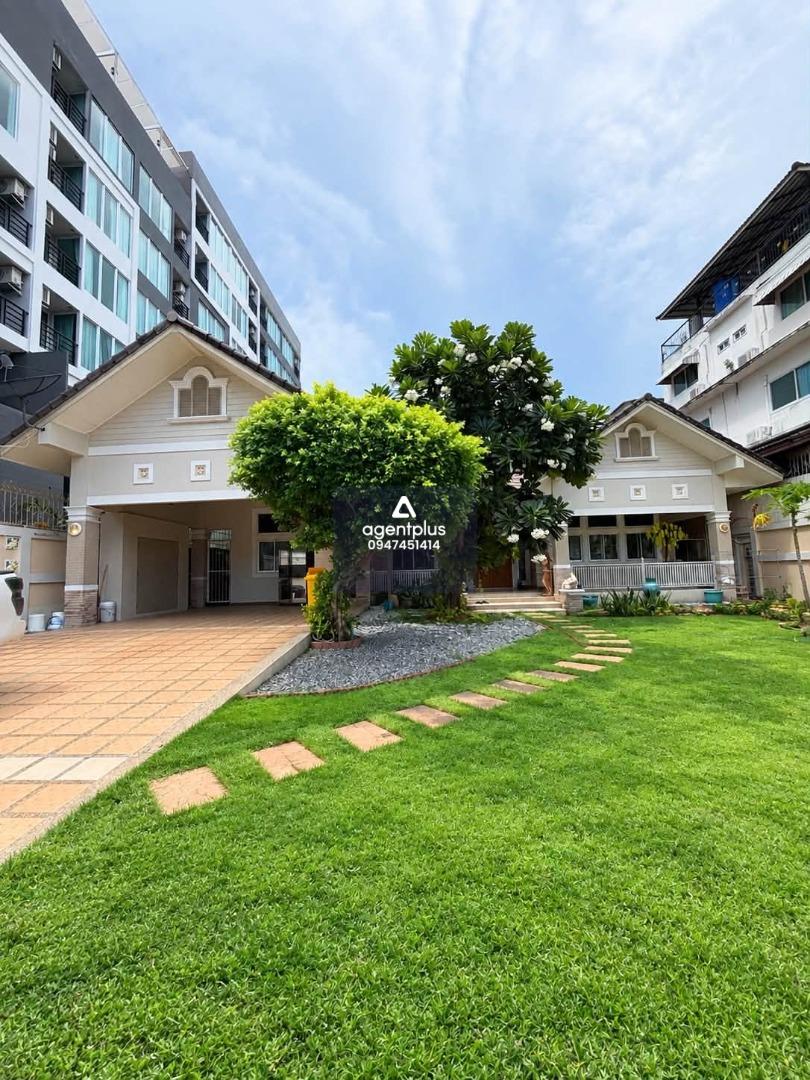 ขายบ้านเดี่ยว 4 ห้องนอน พระตำหนัก พัทยา สระ Jacuzzi ใกล้ทะเล