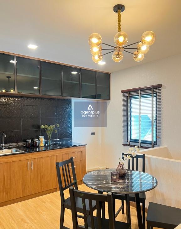 ให้เช่าโฮมออฟฟิศใหม่ Fully Furnished ทำเลเลียบทางด่วนเอกมัย รามอินทรา ใกล้เซ็นทรัล อีสต์วิลล์ 5นาที , เดอะคริสตัล เอกมัย รามอินทรา เพียง 6นาที เดินทางสะดวกด้วย รถไฟฟ้าสถานีลาดพร้าว71 โชคชัย4 รัชดาภิเษก32