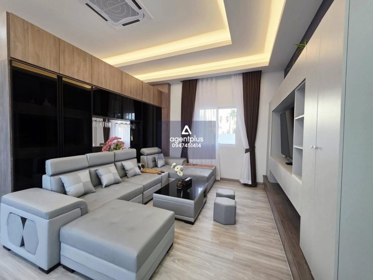 พูลวิลล่าสร้างใหม่ พร้อมให้เช่า  4ห้องนอน ทำเลโป่ง – มาบประชัน ลากกระเป๋าเข้าอยู่ได้เลย