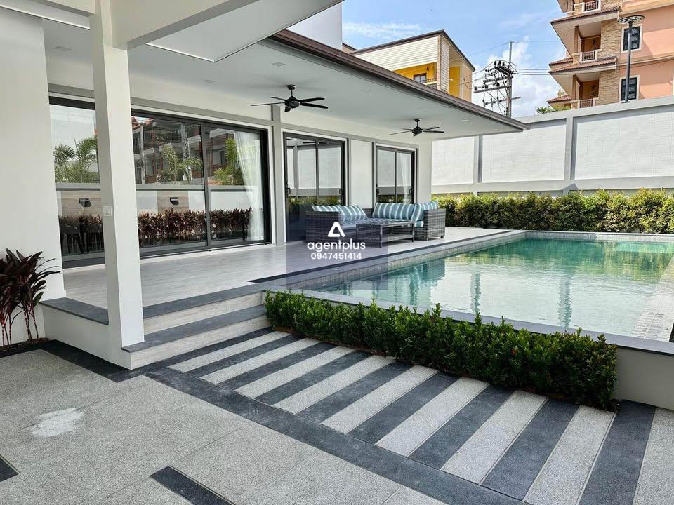 ✨ บ้านพูลวิลล่าสุดหรู ใจกลางพัทยา! 4 ห้องนอน ในโครงการ Zensiri Midtown Villas พร้อมเข้าอยู่ ✨