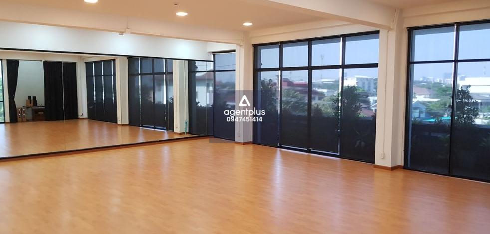สำนักงานให้เช่าขนาด 155 ตร.ม. อยู่ที่ชั้น 3 อาคาร NaiLek Space ซอยวิภาวดีรังสิต 17