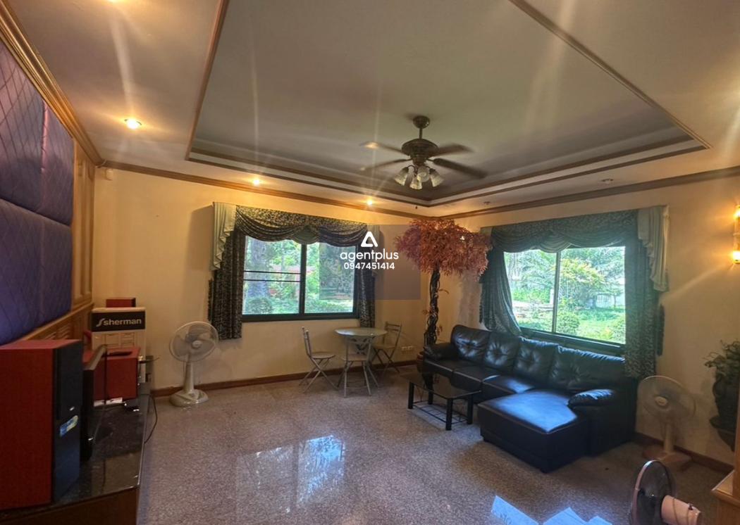 ขาย พูลวิลล่าหรูสไตล์โมเดิร์น พร้อมวิวภายในที่สวยงาม ตกแต่งครบ พร้อมเข้าอยู่ได้ทันที ทำเลดี เงียบสงบ เป็นส่วนตัว 