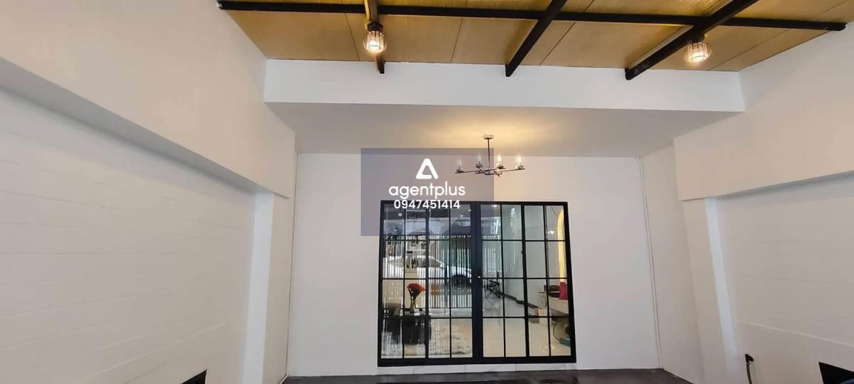 ขายทาวน์เฮาส์2ชั้น  2ห้องนอน ในหมู่บ้านฉัตรแก้ว พัทยา