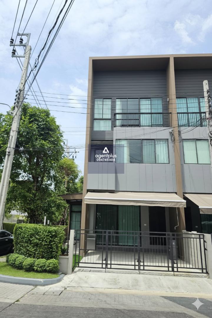 ให้เช่าทาวน์โฮม 3 ชั้น บ้านกลางเมือง พระราม 9 - กรุงเทพกรีฑา บ้านหลังมุม ทำเลดีมาก