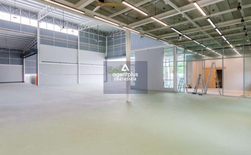 ให้เช่าโกดังสร้างใหม่ 800ตรม – ซอยร่มเกล้า 23