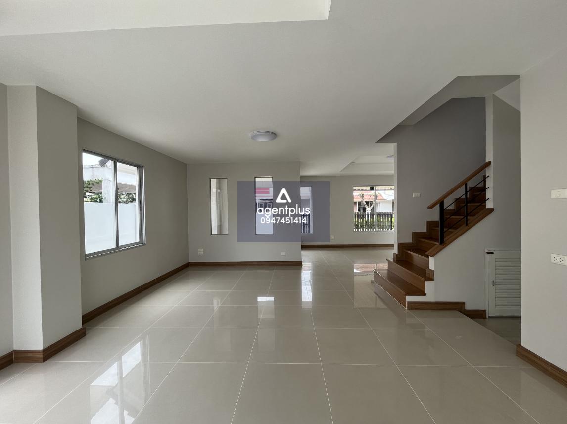 ขายบ้านเดี่ยว 2 ชั้น กลางสวนโรงโป๊ะ ชลบุรี ปรับปรุงใหม่ บ้านเดี่ยว 2 ชั้น ห่างจากถนนสายโรงโป๊ะ-เขาไม้แก้ว ประมาณ 2 กม. ทำเลดีอยู่บริเวณแหล่งชุมชน