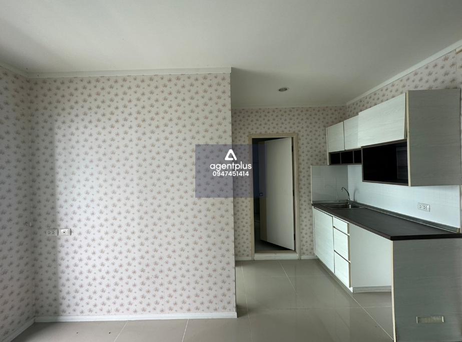 คอนโดมิเนียม โครงการลุมพินี พาร์ค บีช จอมเทียน ทำเลดี บริเวณโดยรอบทรัพย์เป็นแหล่งท่องเที่ยวและแหล่งชุมชน การคมนาคมสะดวก สาธารณูปโภคพร้อม