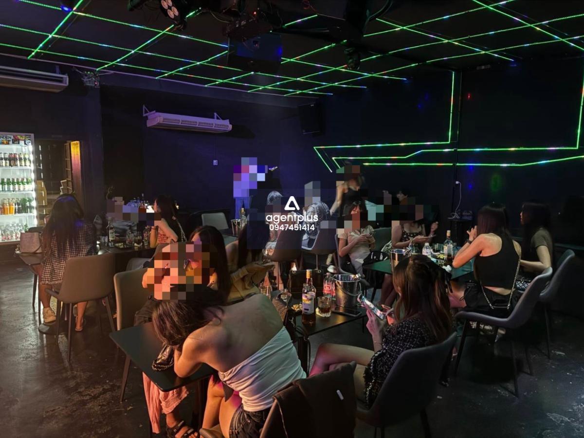  เซ้ง PUB & RESTAURANT – Walking Street พัทยา