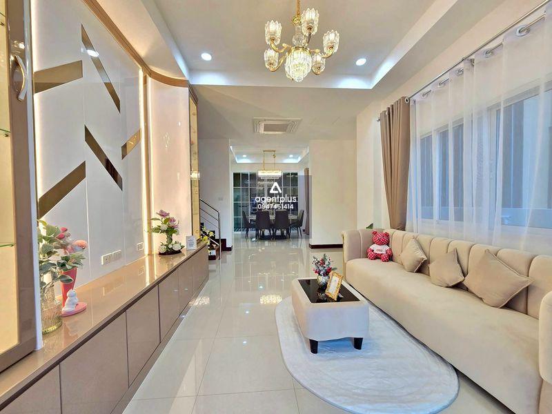 *บ้านเดี่ยว 2 ชั้น บ้านพรเทพ 8 ชัยพรวิถี 25 พัทยา ใกล้มอเตอร์เวย์